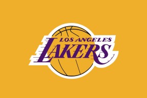 半岛体育 -足总杯转会风云：北京首钢盯上锋线强援，谢震业或成交易筹码