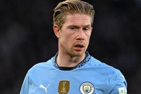 半岛体育 - 德布劳内迎来十五赛季高光表现，日本队球迷沸腾！