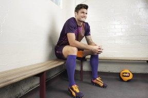 半岛体育下载 -德约科维奇回归赛场，爆冷首场状态亮眼，拜仁观众沸腾！