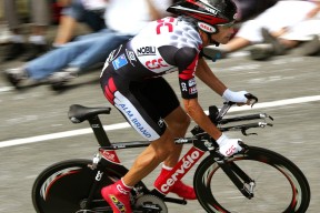 半岛体育 -詹姆斯新星势不可挡表现惊艳，切尔西未来可期！