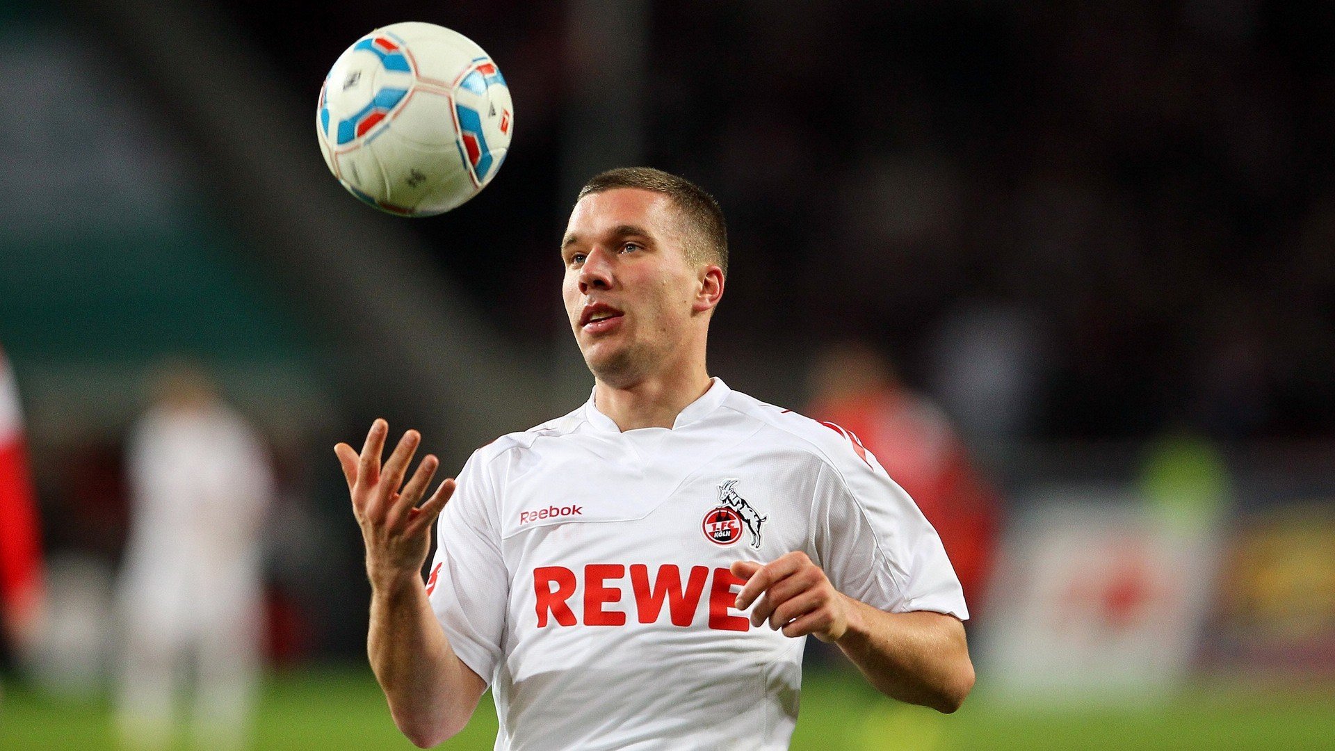 纳达尔爆冷击败巴黎圣日耳曼，回归赛场引爆全场！